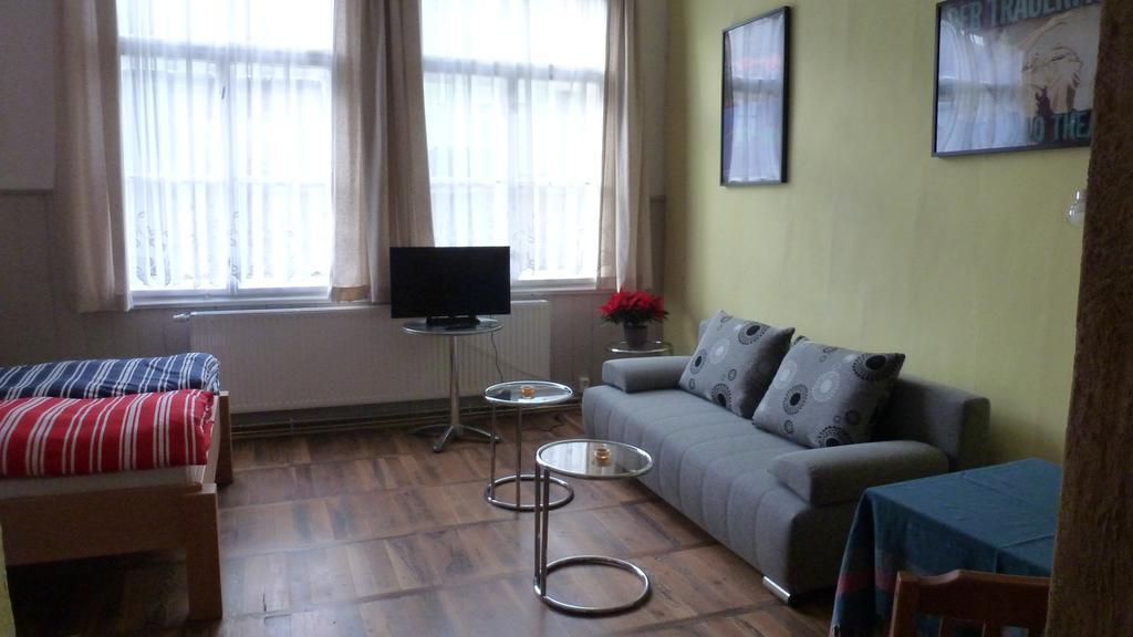 Alte Schule Apartment Tambach Dietharz Ruang foto