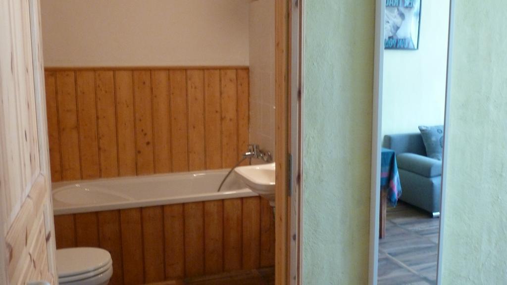 Alte Schule Apartment Tambach Dietharz Ruang foto